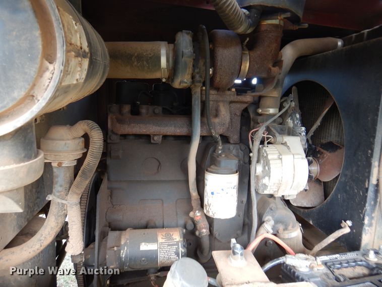 image for item DK8136 1995 MacDon 9000  windrower