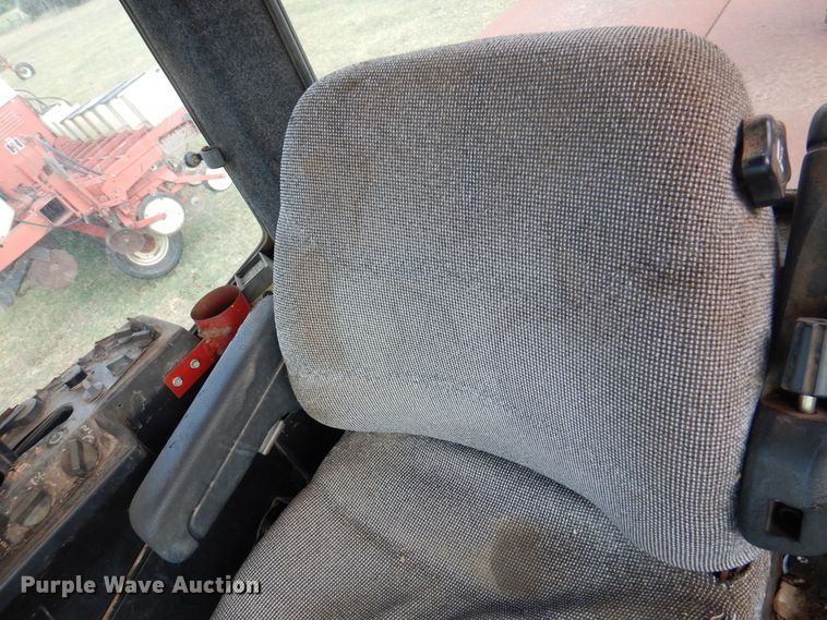 image for item DK8136 1995 MacDon 9000  windrower