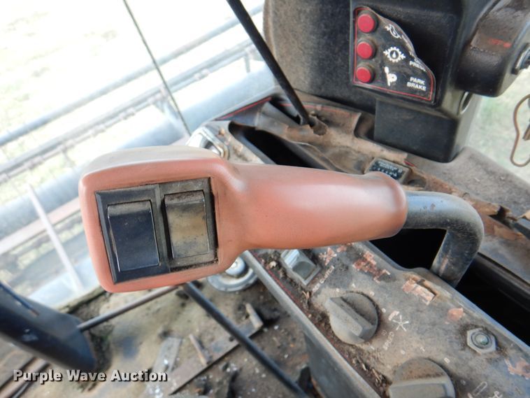 image for item DK8136 1995 MacDon 9000  windrower
