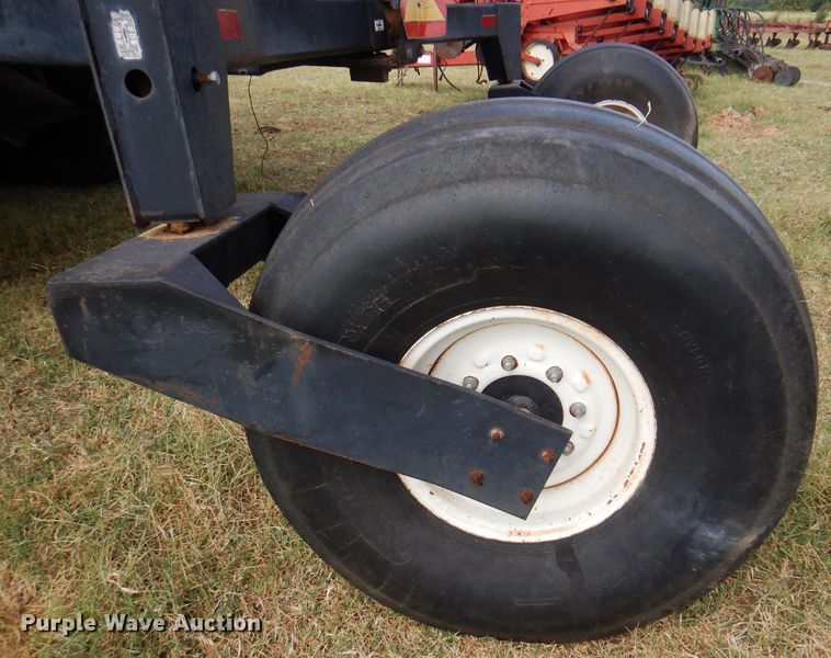 image for item DK8136 1995 MacDon 9000  windrower