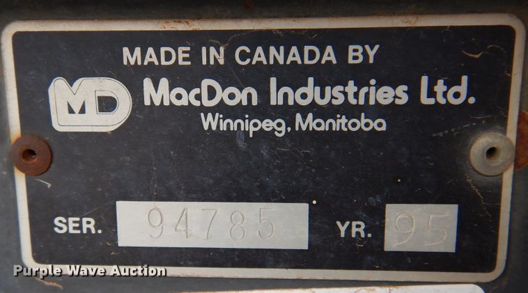 image for item DK8136 1995 MacDon 9000  windrower
