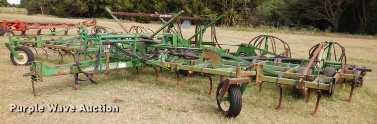 image for item DK8138 John Deere 730  air seeder