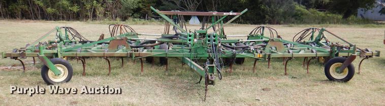 image for item DK8138 John Deere 730  air seeder