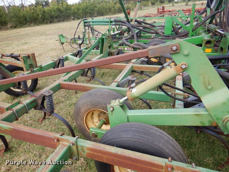 image for item DK8138 John Deere 730  air seeder