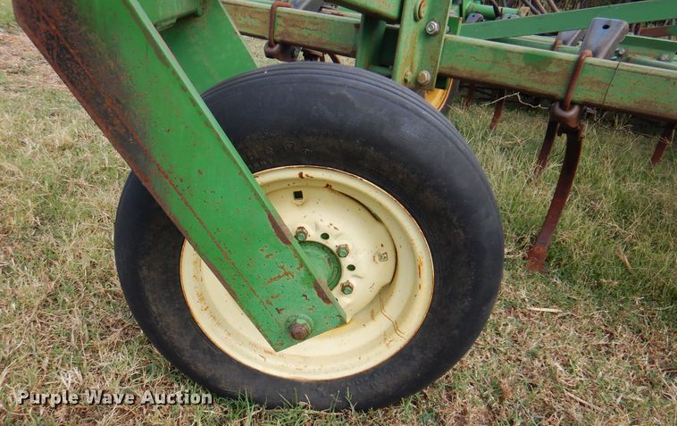 image for item DK8138 John Deere 730  air seeder