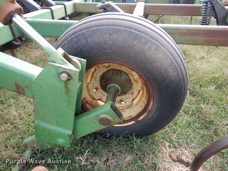 image for item DK8138 John Deere 730  air seeder