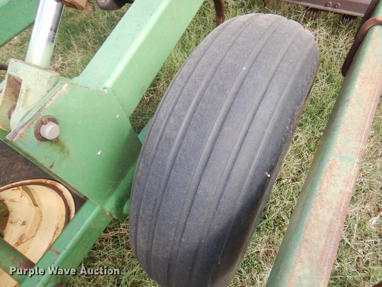 image for item DK8138 John Deere 730  air seeder