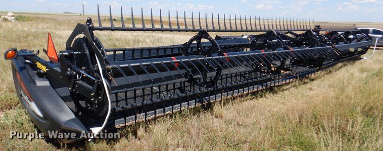 image for item DK8191 2017 MacDon D65  draper head