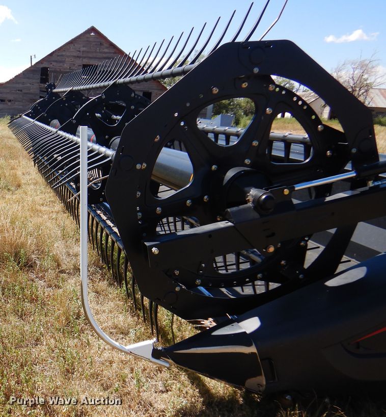 image for item DK8191 2017 MacDon D65  draper head