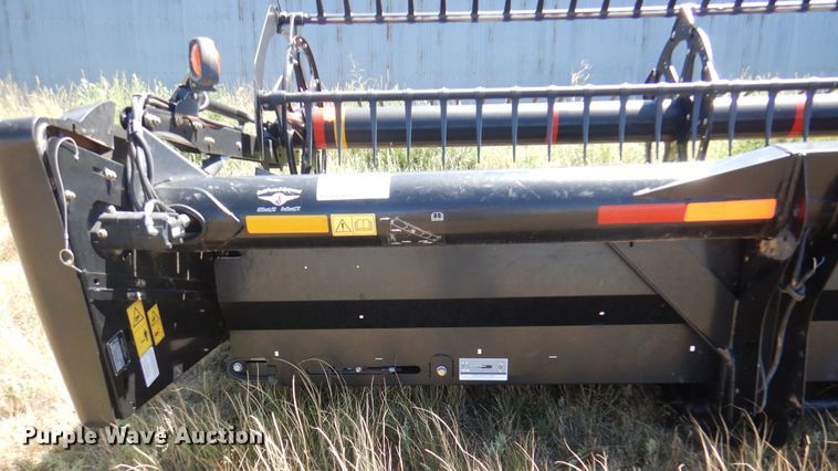 image for item DK8191 2017 MacDon D65  draper head