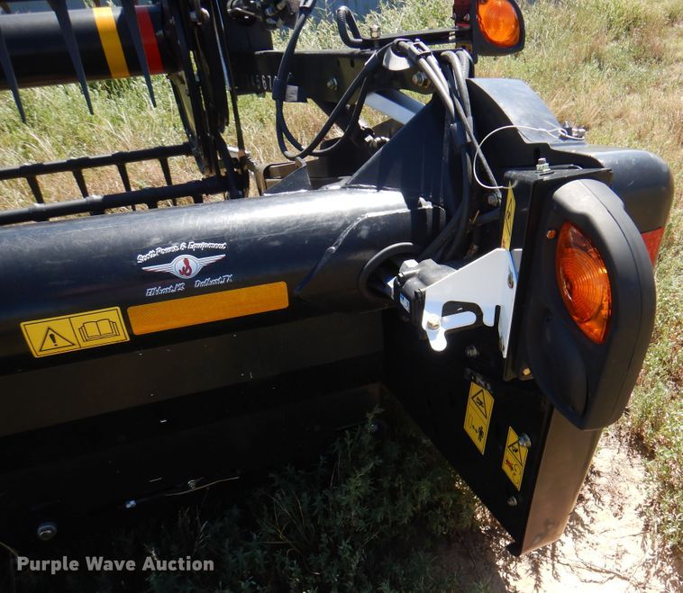 image for item DK8191 2017 MacDon D65  draper head