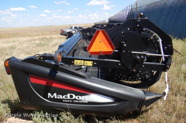 image for item DK8191 2017 MacDon D65  draper head