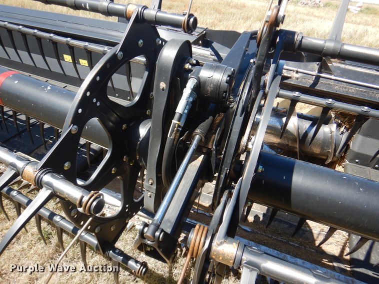 image for item DK8191 2017 MacDon D65  draper head