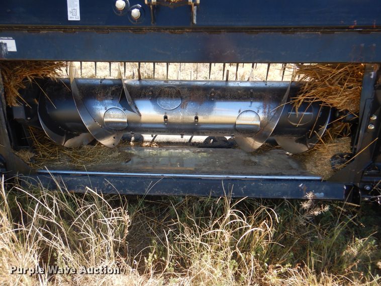 image for item DK8191 2017 MacDon D65  draper head