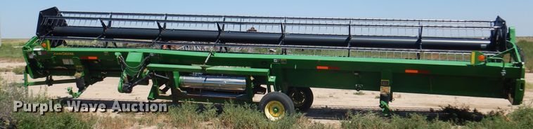 image for item DK8194 2005 John Deere 936D  draper head