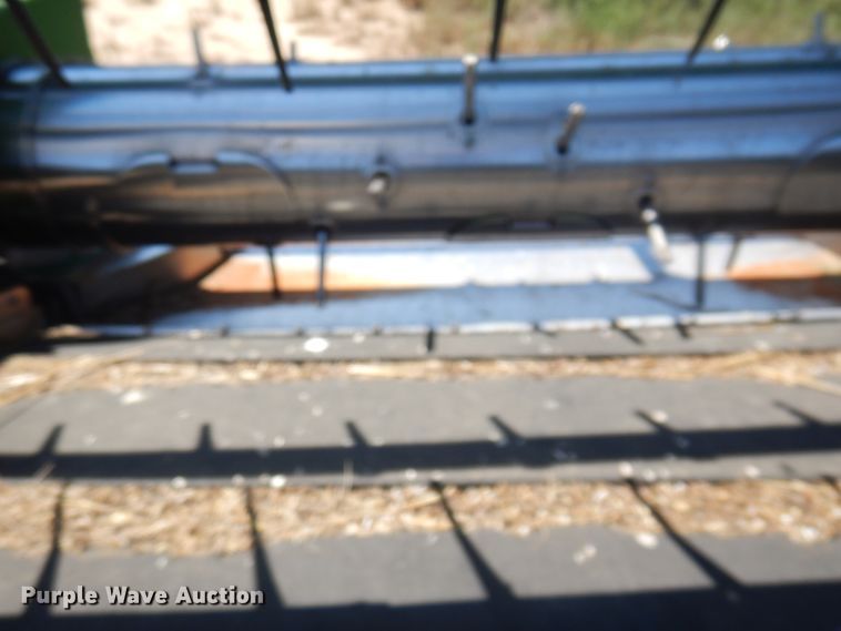 image for item DK8194 2005 John Deere 936D  draper head