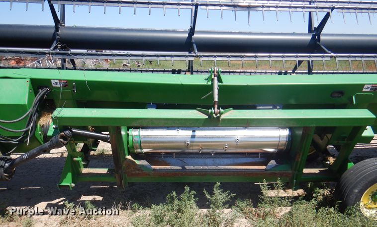 image for item DK8194 2005 John Deere 936D  draper head