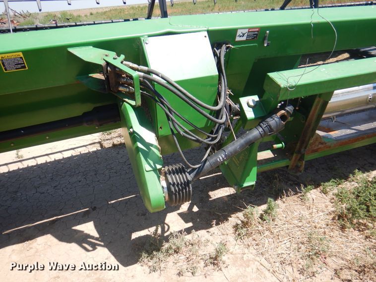 image for item DK8194 2005 John Deere 936D  draper head