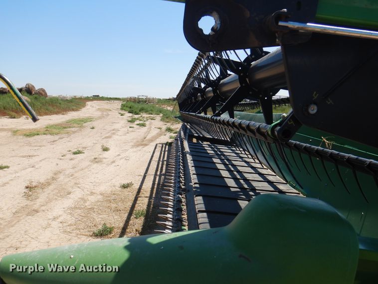 image for item DK8194 2005 John Deere 936D  draper head