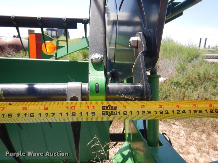 image for item DK8194 2005 John Deere 936D  draper head