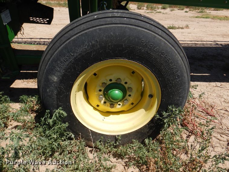 image for item DK8194 2005 John Deere 936D  draper head