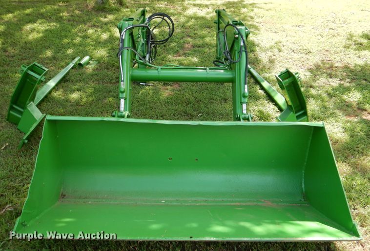 image for item DL0527 John Deere 240  loader
