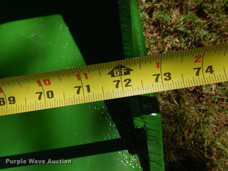 image for item DL0527 John Deere 240  loader