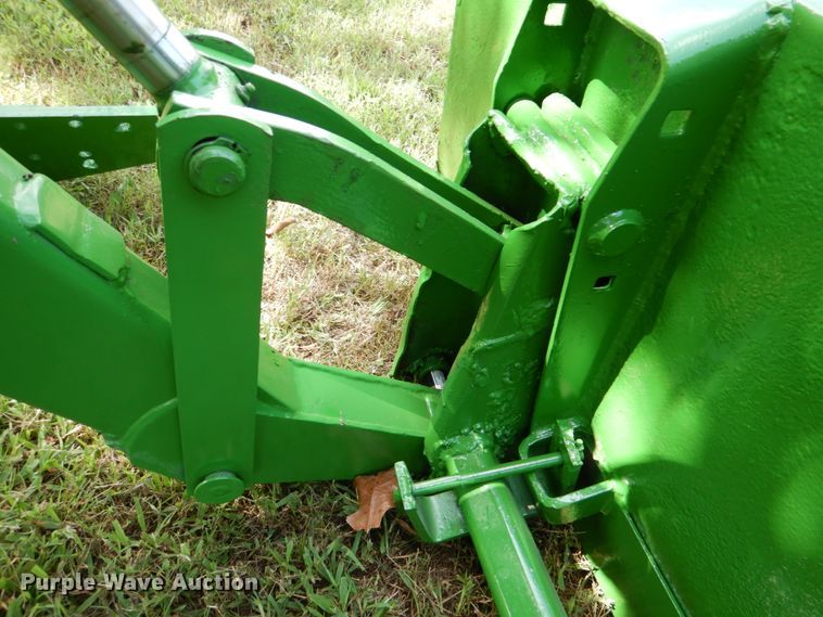 image for item DL0527 John Deere 240  loader