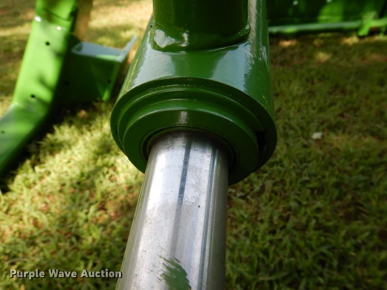 image for item DL0527 John Deere 240  loader