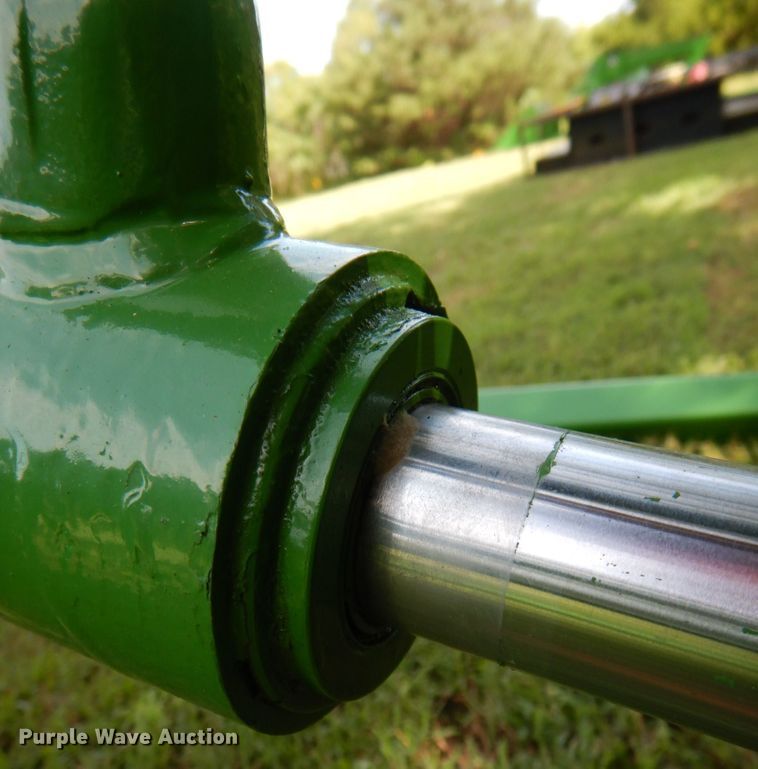 image for item DL0527 John Deere 240  loader