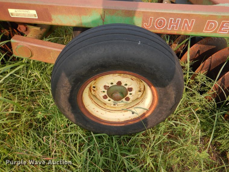 image for item DL0539 John Deere 630  tandem off-set disk