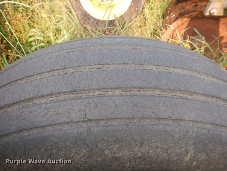 image for item DL0539 John Deere 630  tandem off-set disk