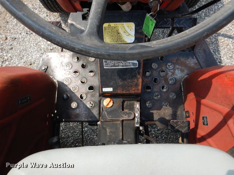 image for item DL5001 Yanmar YM266  tractor