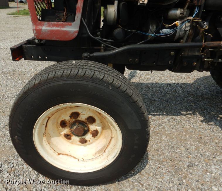 image for item DL5001 Yanmar YM266  tractor