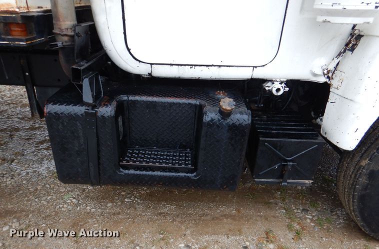 image for item DM1330 1977 Mack R600  grain truck