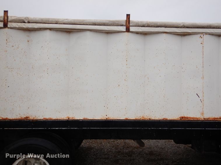 image for item DM1330 1977 Mack R600  grain truck