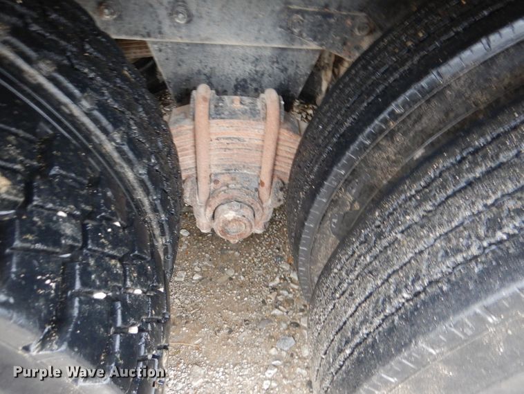 image for item DM1330 1977 Mack R600  grain truck