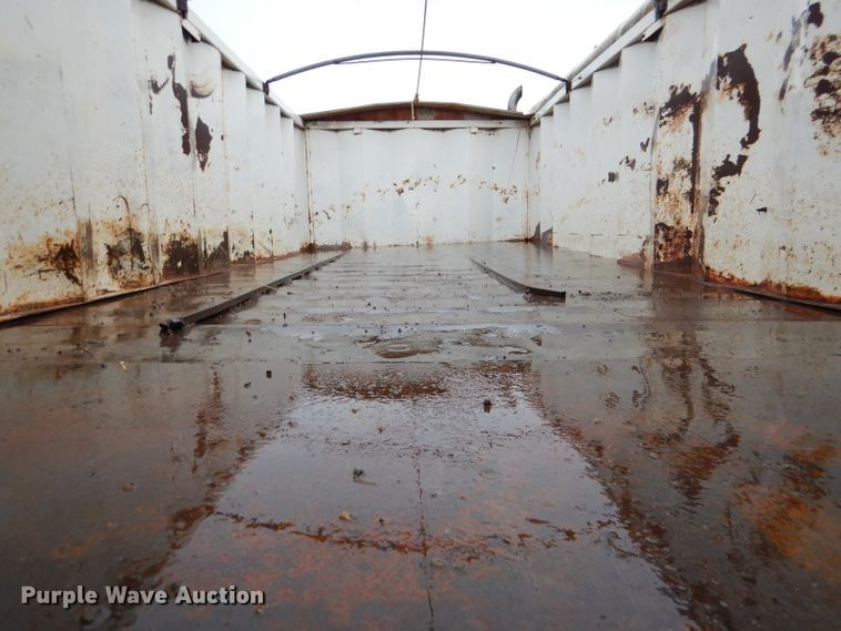 image for item DM1330 1977 Mack R600  grain truck