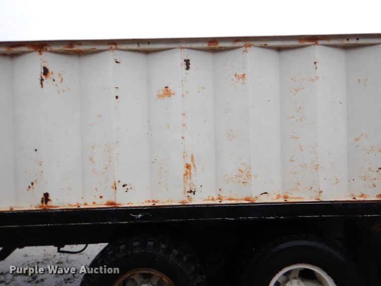 image for item DM1330 1977 Mack R600  grain truck