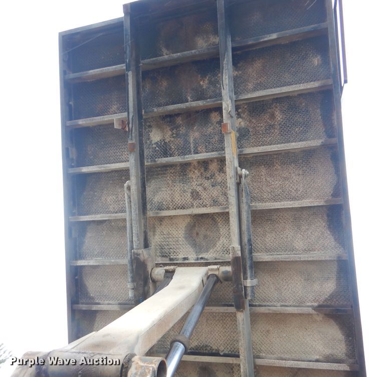 image for item DM1330 1977 Mack R600  grain truck