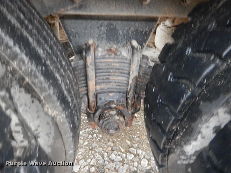 image for item DM1330 1977 Mack R600  grain truck