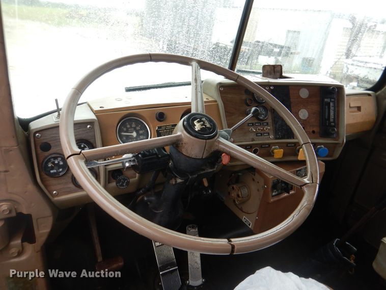 image for item DM1330 1977 Mack R600  grain truck