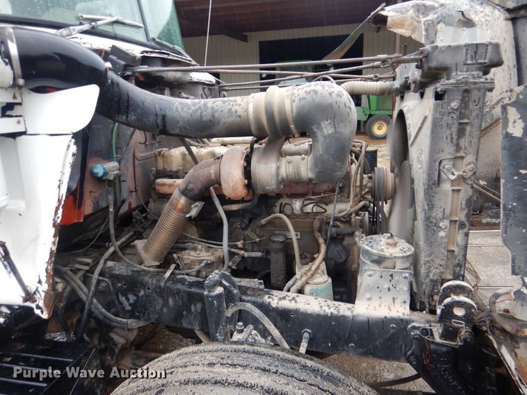 image for item DM1330 1977 Mack R600  grain truck