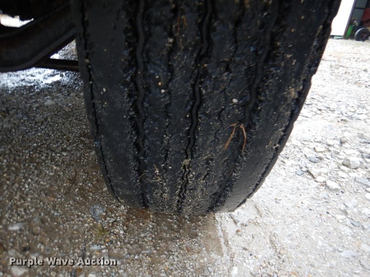 image for item DM1330 1977 Mack R600  grain truck