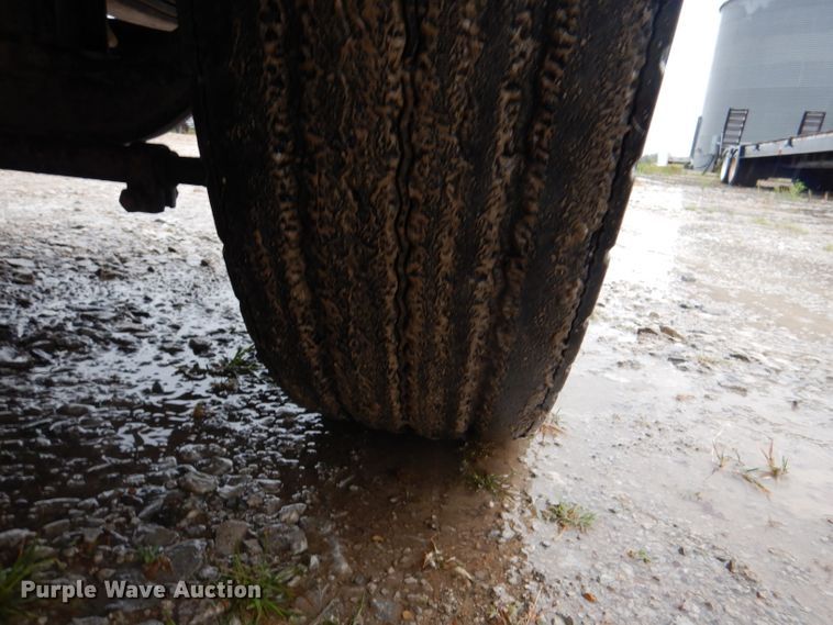 image for item DM1330 1977 Mack R600  grain truck