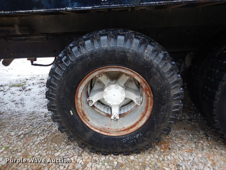 image for item DM1330 1977 Mack R600  grain truck