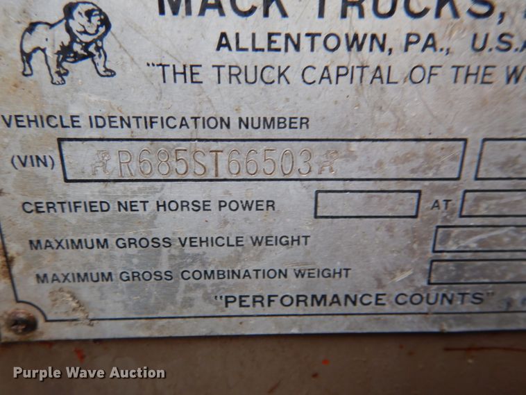 image for item DM1330 1977 Mack R600  grain truck