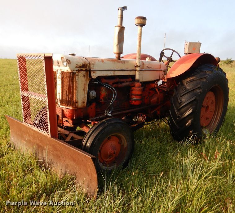 image for item DM1354 Case 900B  tractor