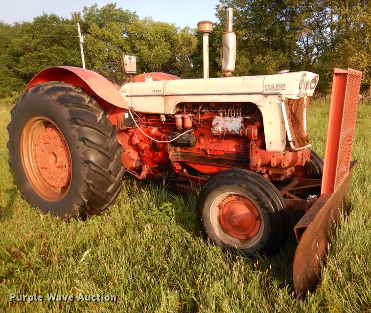 image for item DM1354 Case 900B  tractor