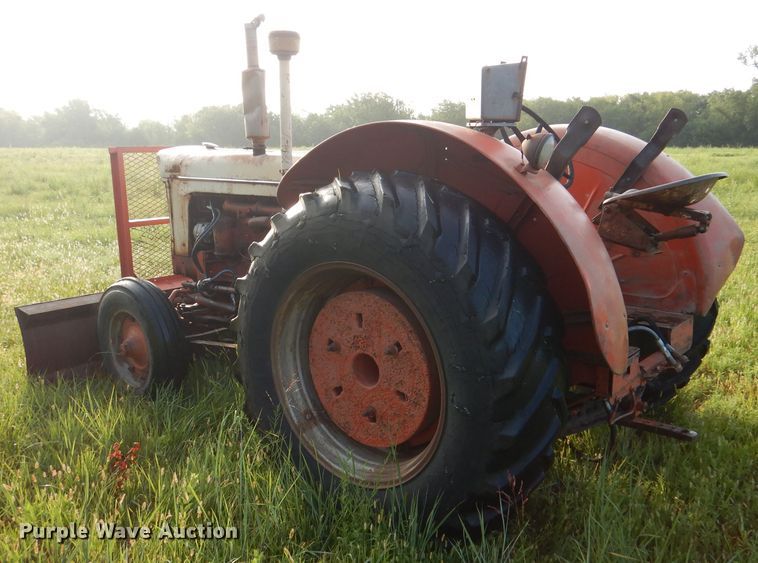 image for item DM1354 Case 900B  tractor